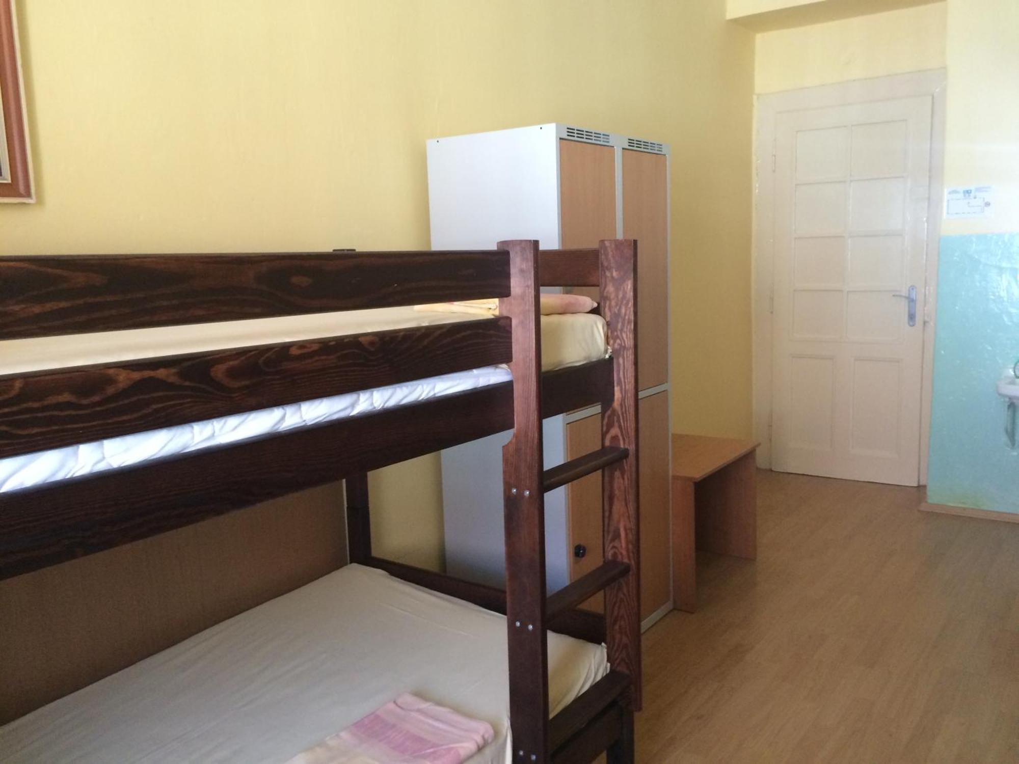 Hostel Dakura Prag Exteriör bild