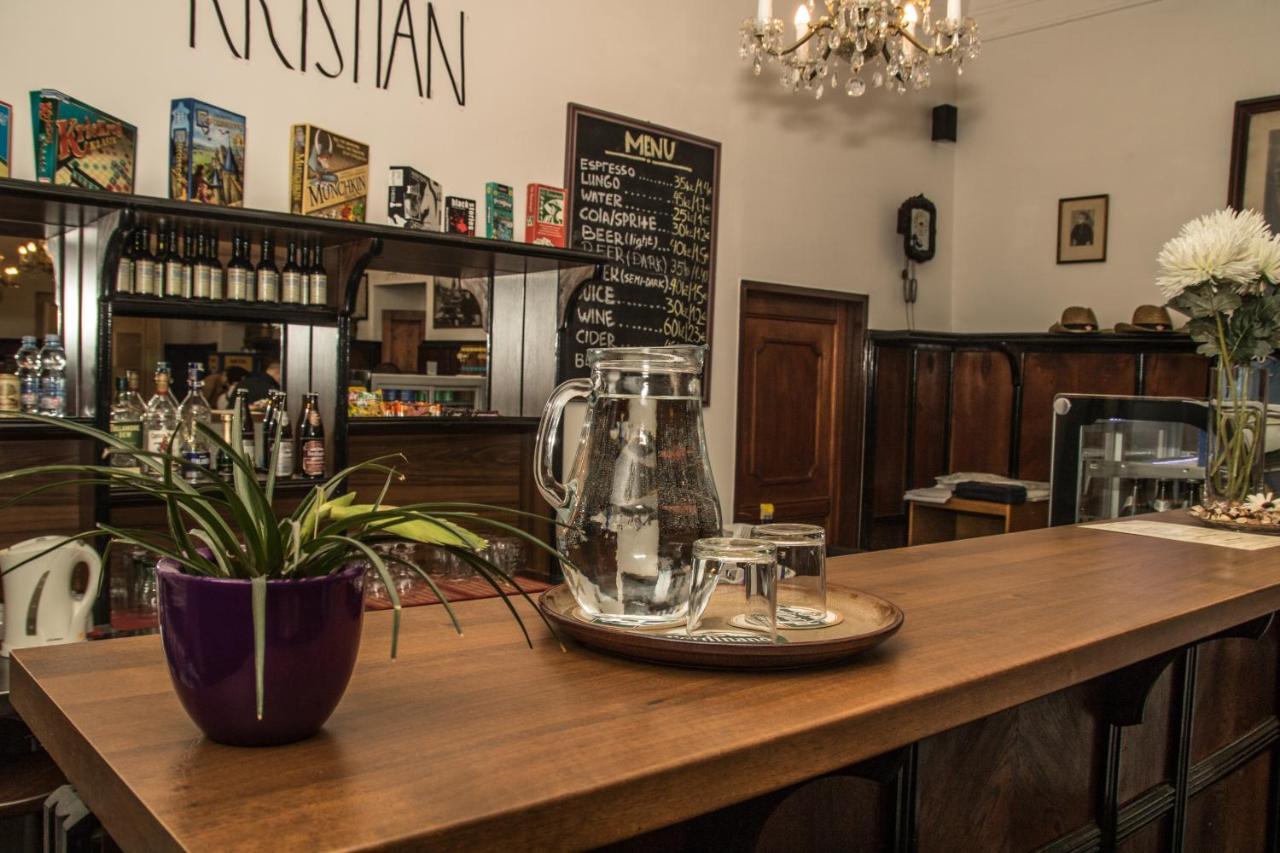 Hostel Dakura Prag Exteriör bild